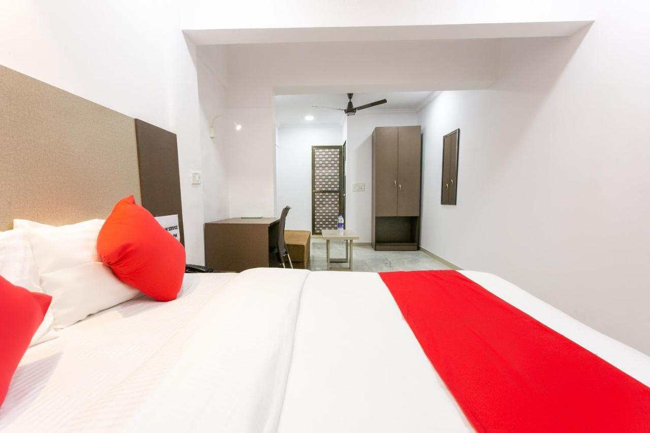 Collection O 74412 Ardaas Residency Hotel Mumbai Bagian luar foto